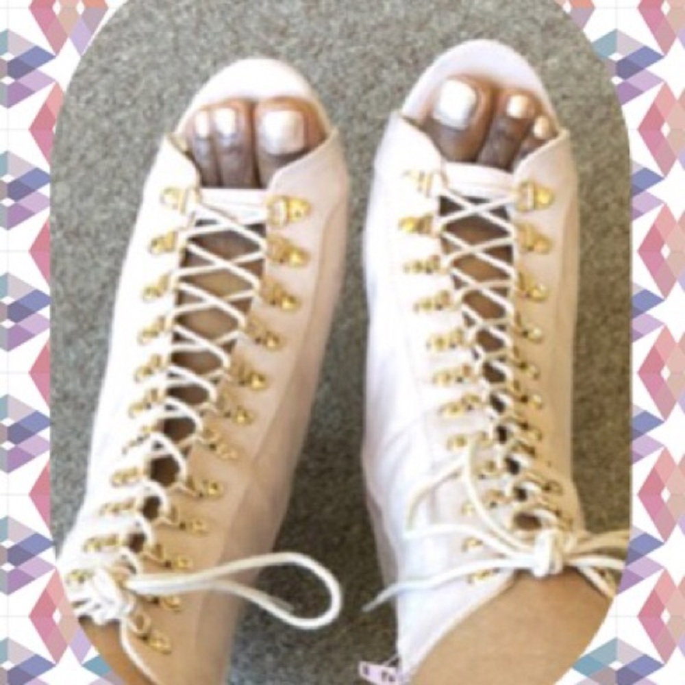 Lace up Ankle Booties - Picture 4 of 6